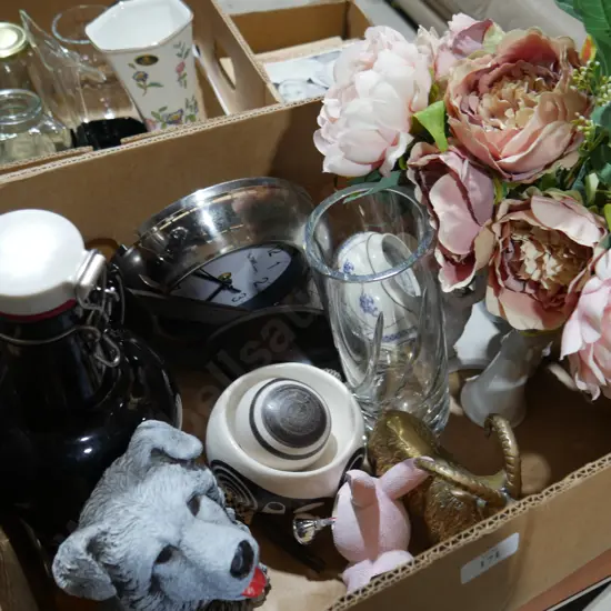 Animal figures, sundries etc