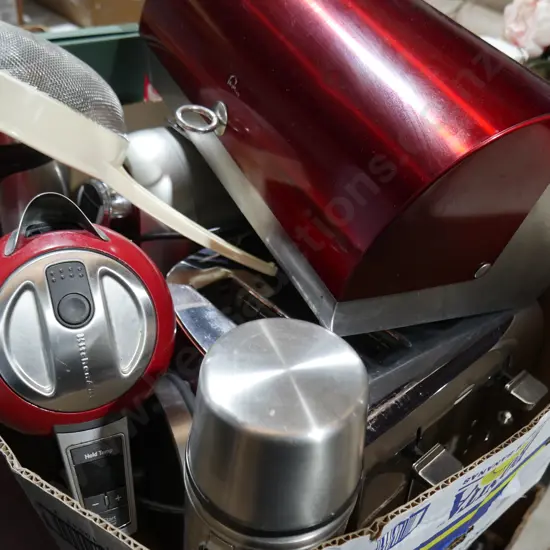 Kitchen electric appliances etc