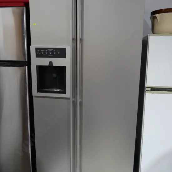 F&P fridge freezer