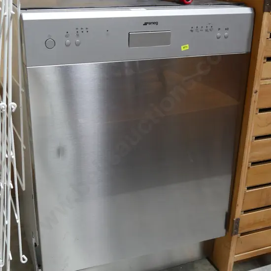 Smeg dishwasher