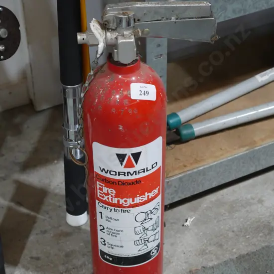 Fire extinguisher