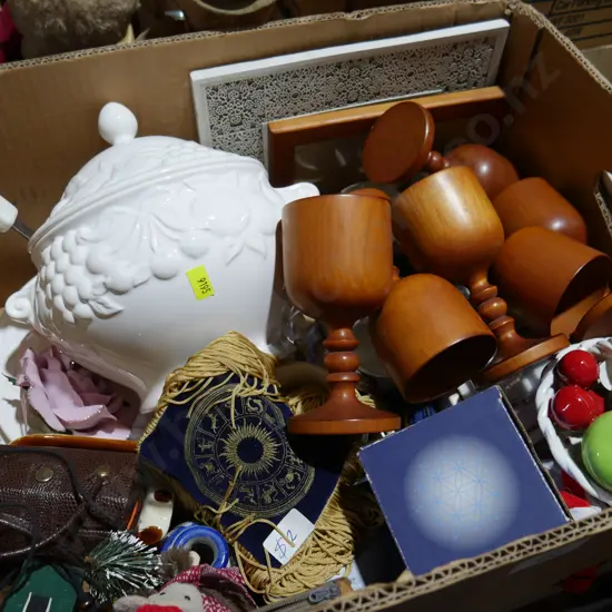 Wooden goblets, nic nacs etc