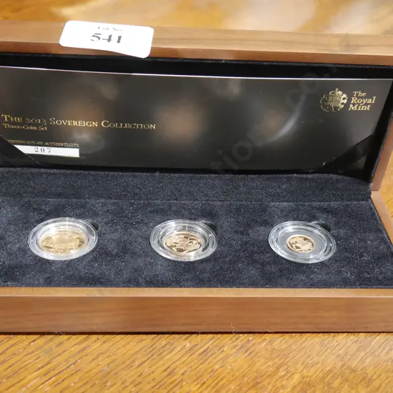 Gold sovereign collection 3 coin set