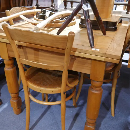 Dining table and 4 chairs