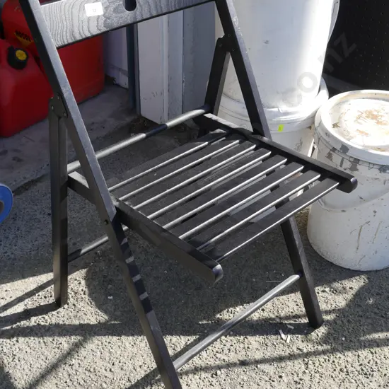 Folding chair