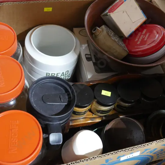 Spice rack, jars etc