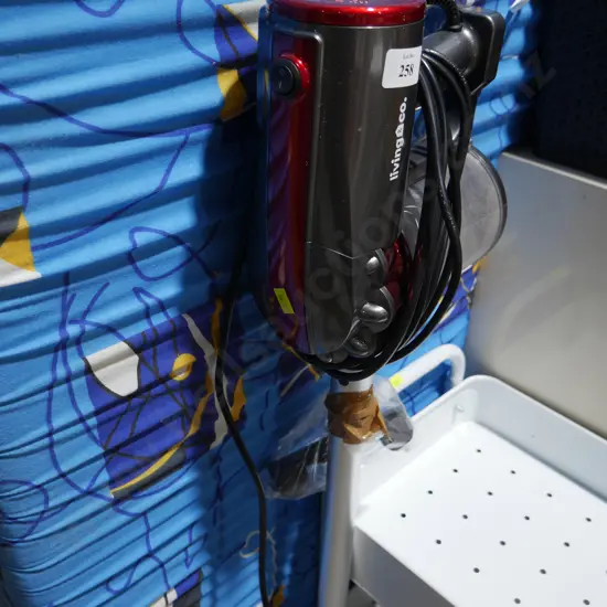 Living & Co stick vacuum