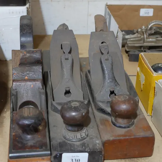 3 vintage wood planes