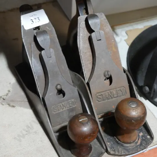 2 vintage wood planes