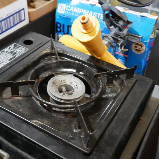Portable stove, butane gas, sprinkler