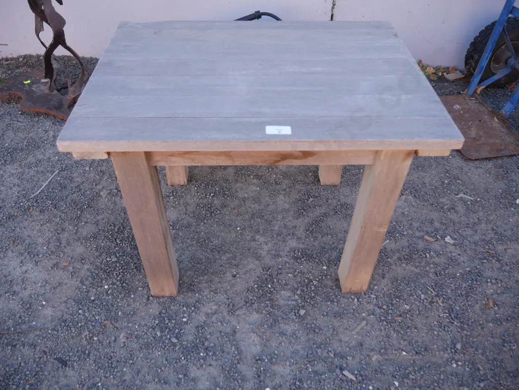 Outside table Image 1++