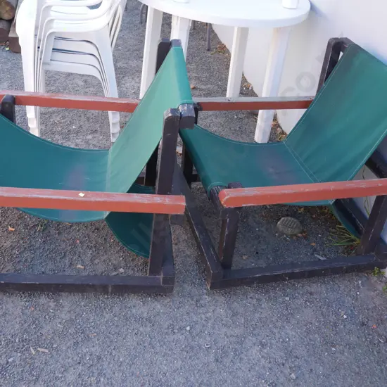Two sun chairs