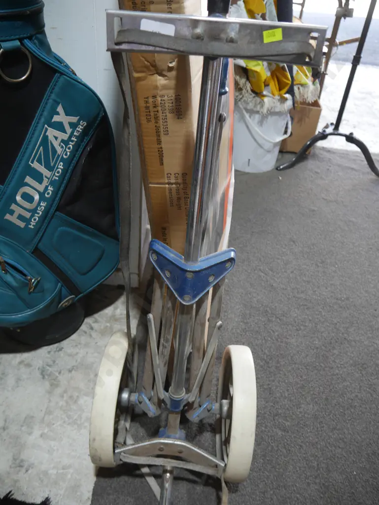 Golf trolley Image 1++