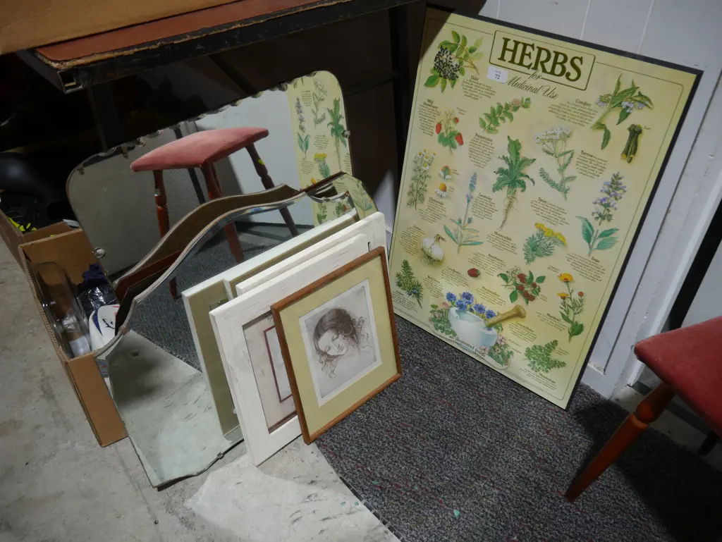 Mirrors and artwork Image 1++