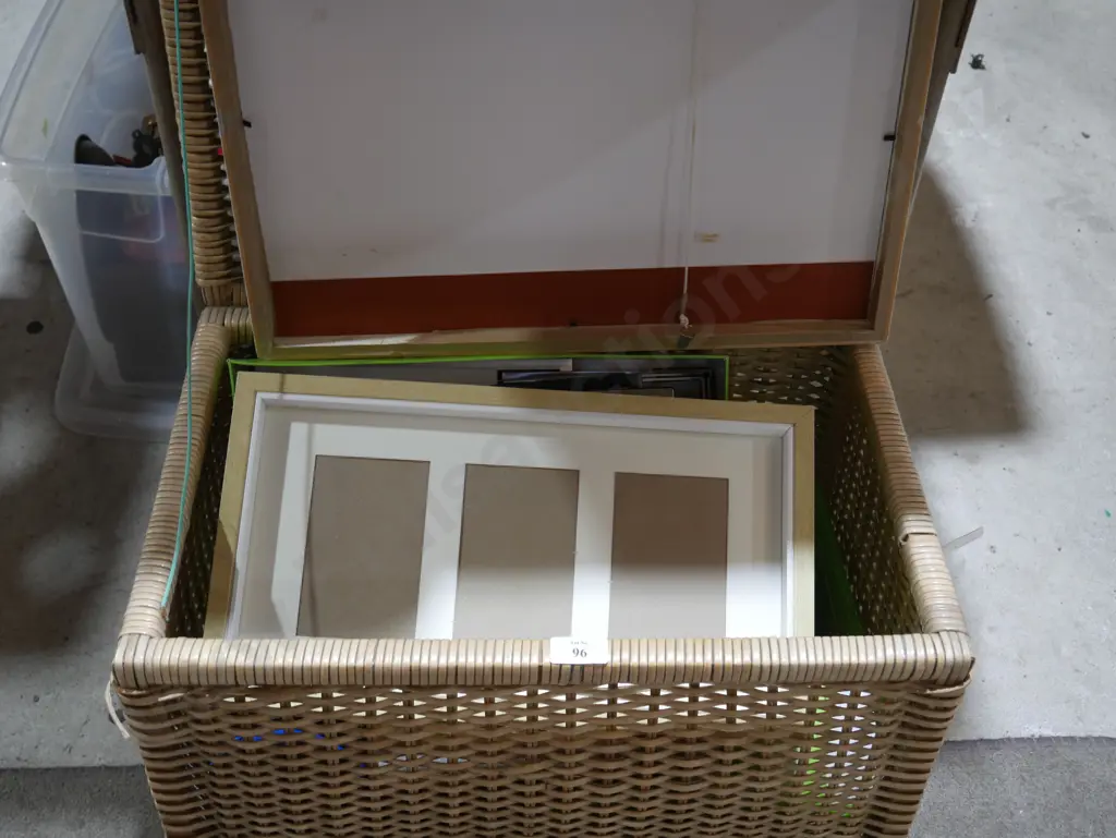 Picture frames Image 1++