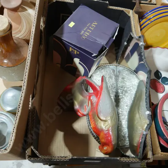 Mirror, bird, figurine