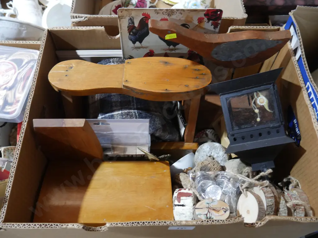 Shoe polish stand etc Image 1++