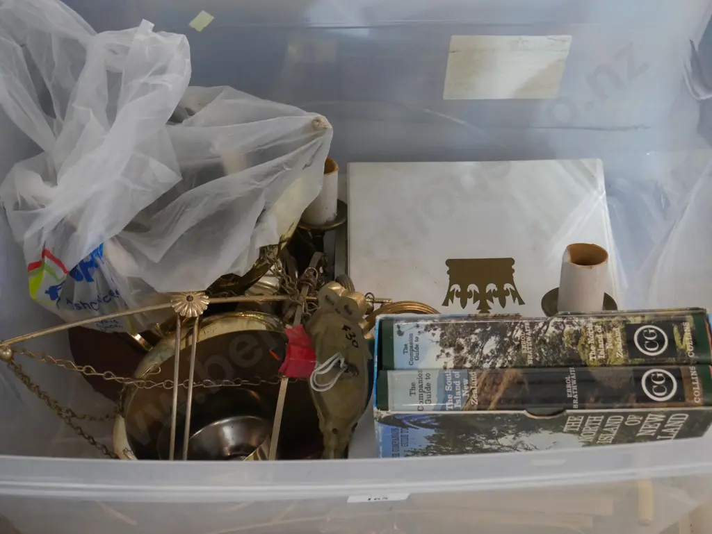 Light fitting books Image 1++