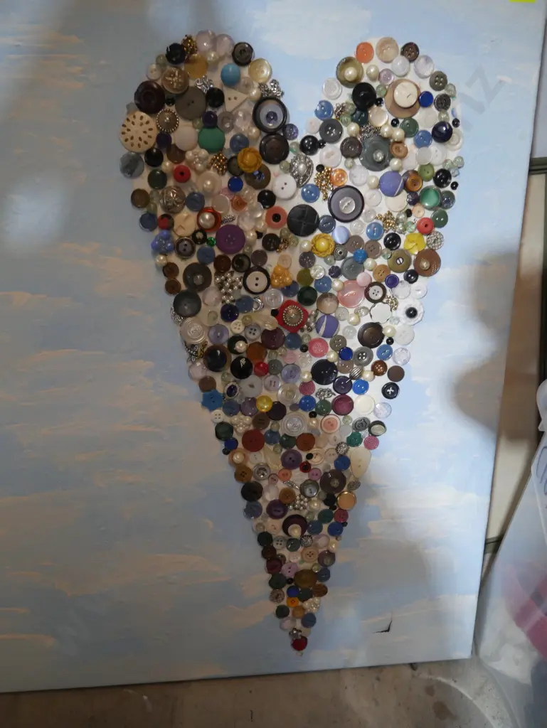 Five pieces of art Image 1++