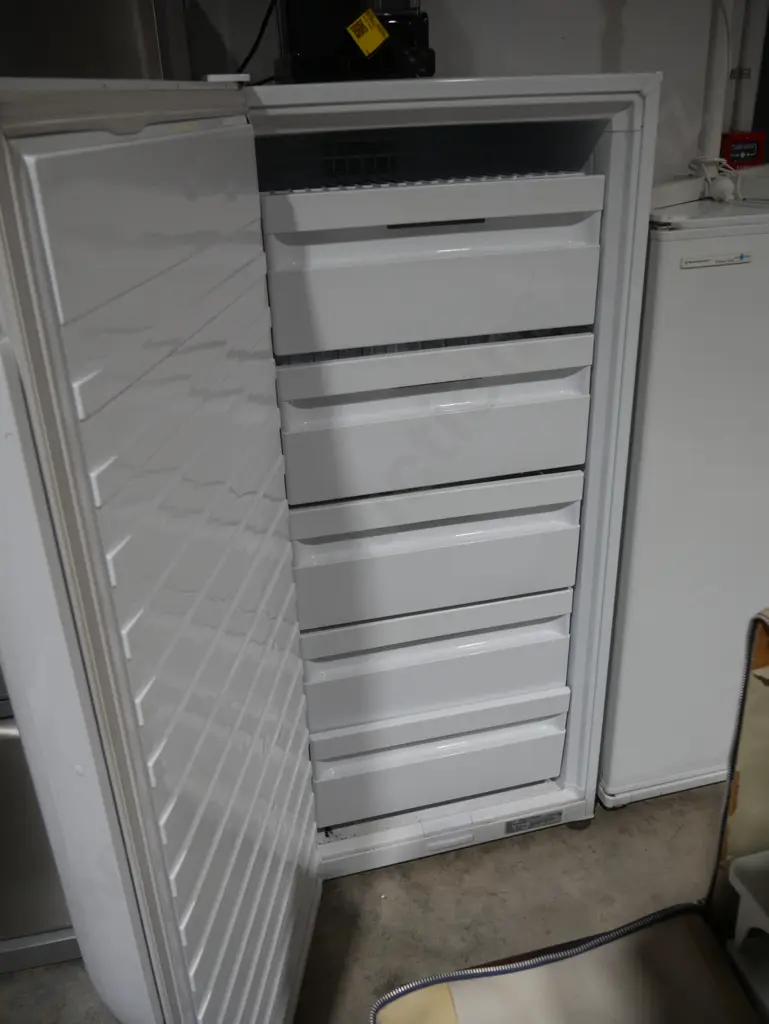 Fisher & Paykel freezer Image 1++