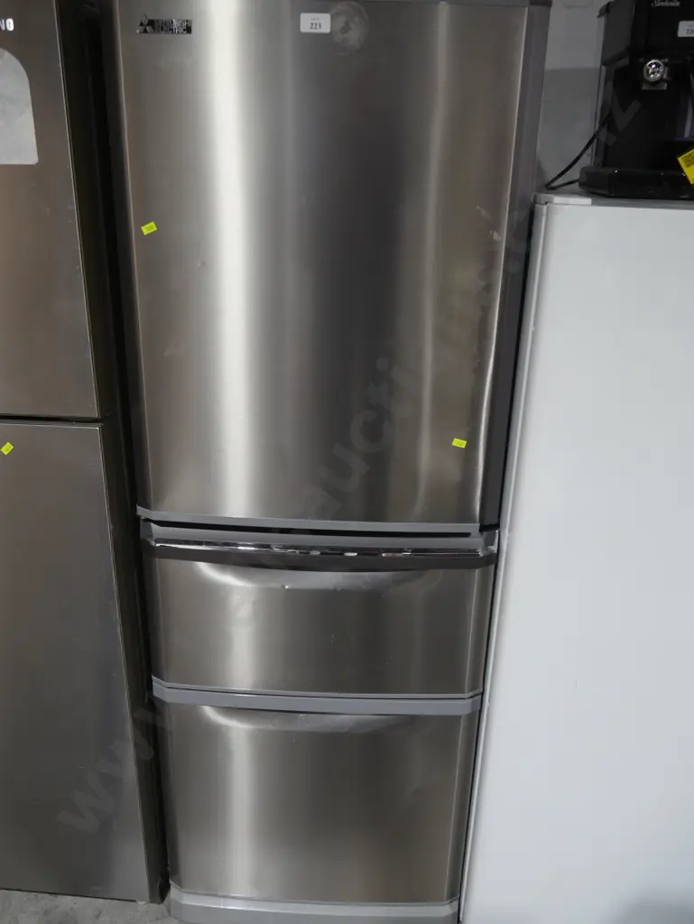 Mitsubishi fridge freezer Image 1++