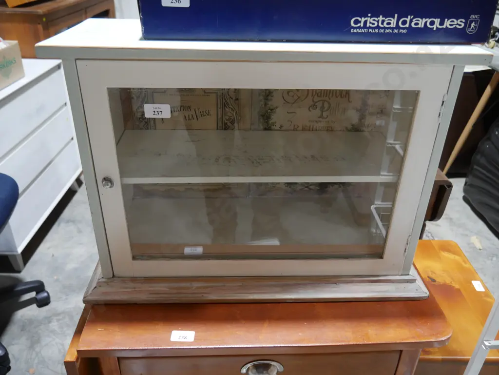 Display cabinet Image 1++