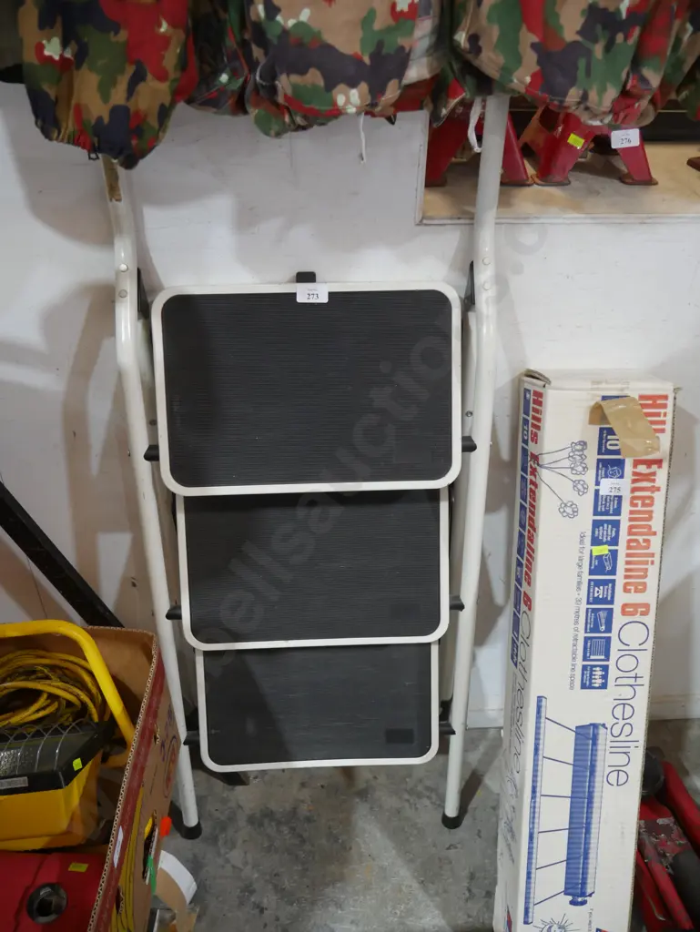 Step ladder Image 1++