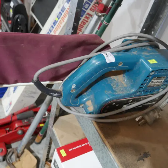 Electric belt sander