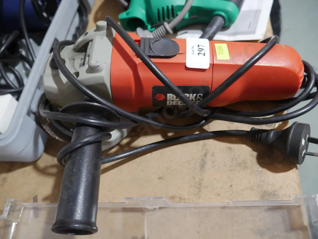 Black & Decker electric grinder Image 1++