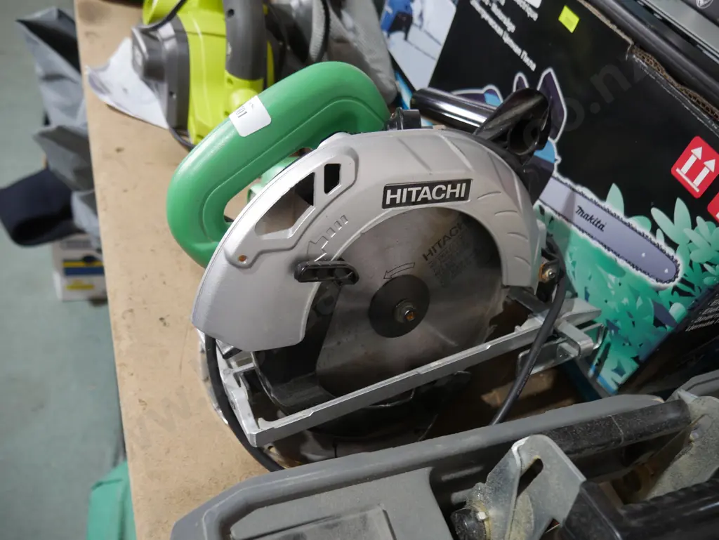 Hitachi electric circular saw Image 1++