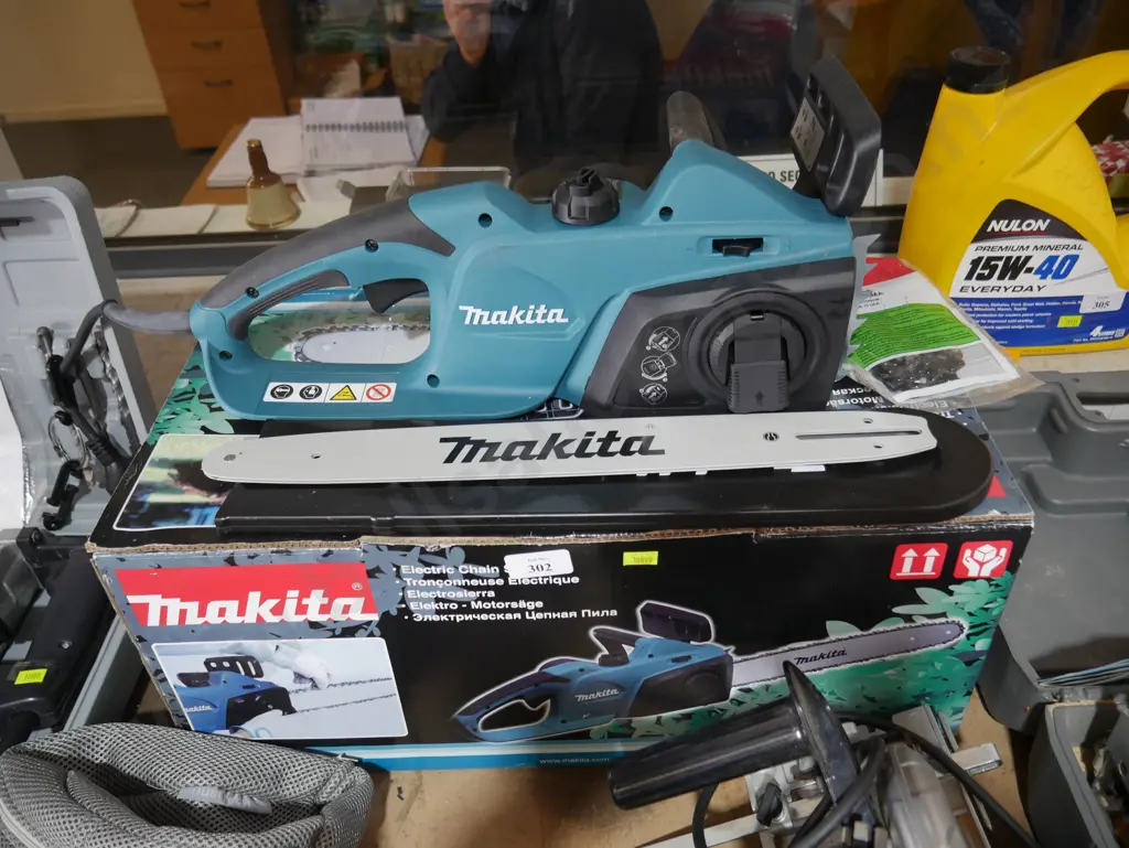 Makita electric chainsaw - new Image 1++