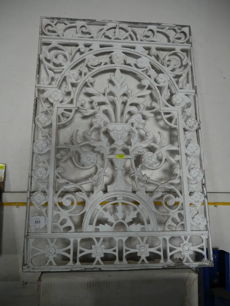 Cast iron lace work Image 1++