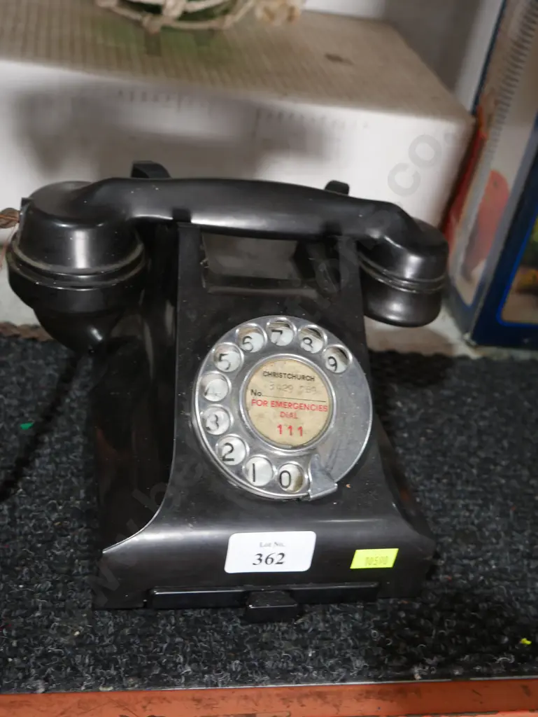 Vintage telephone Image 1++