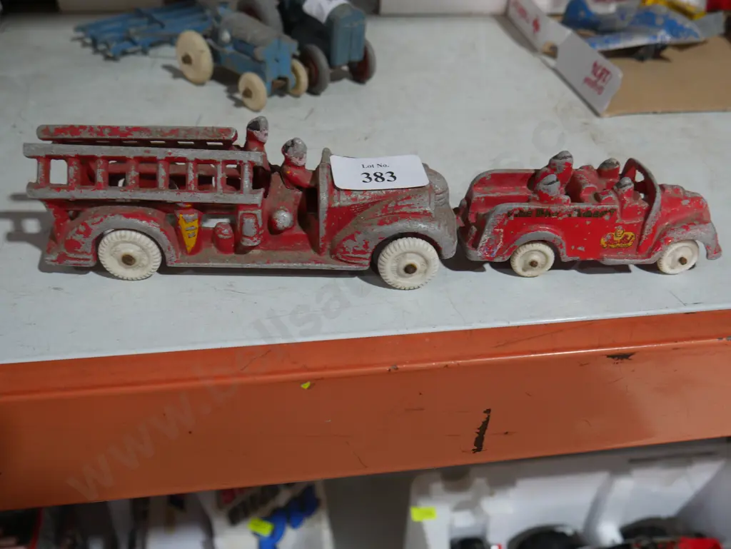 Two funho fire engines Image 1++
