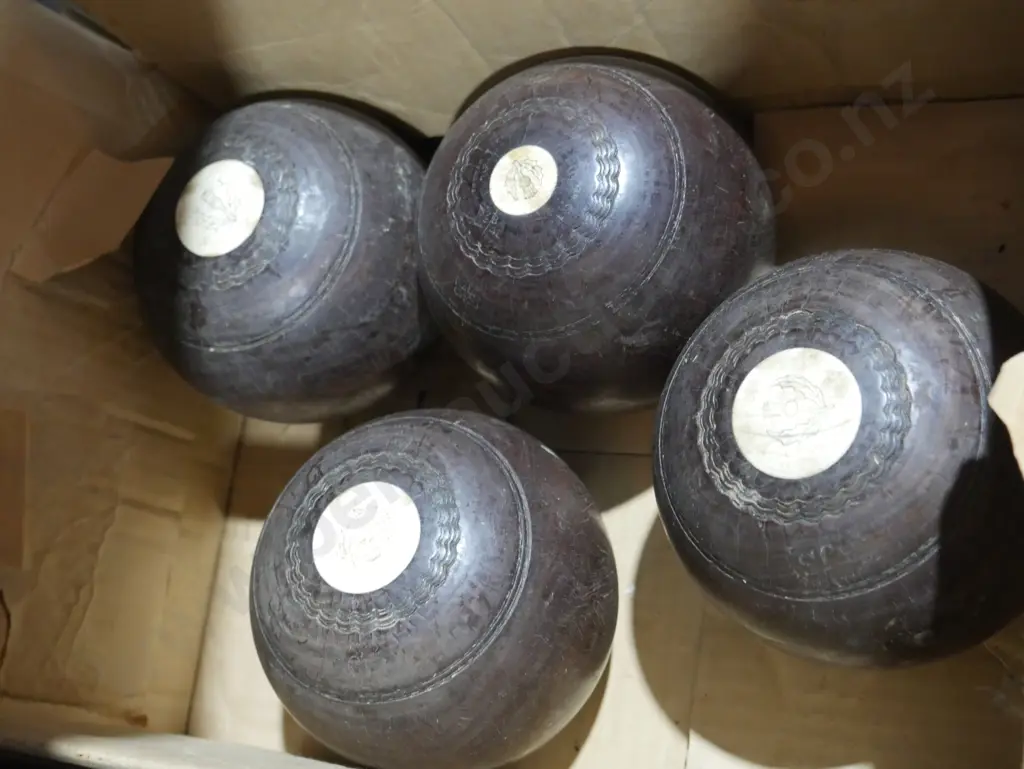 Outdoor bowls Image 1++