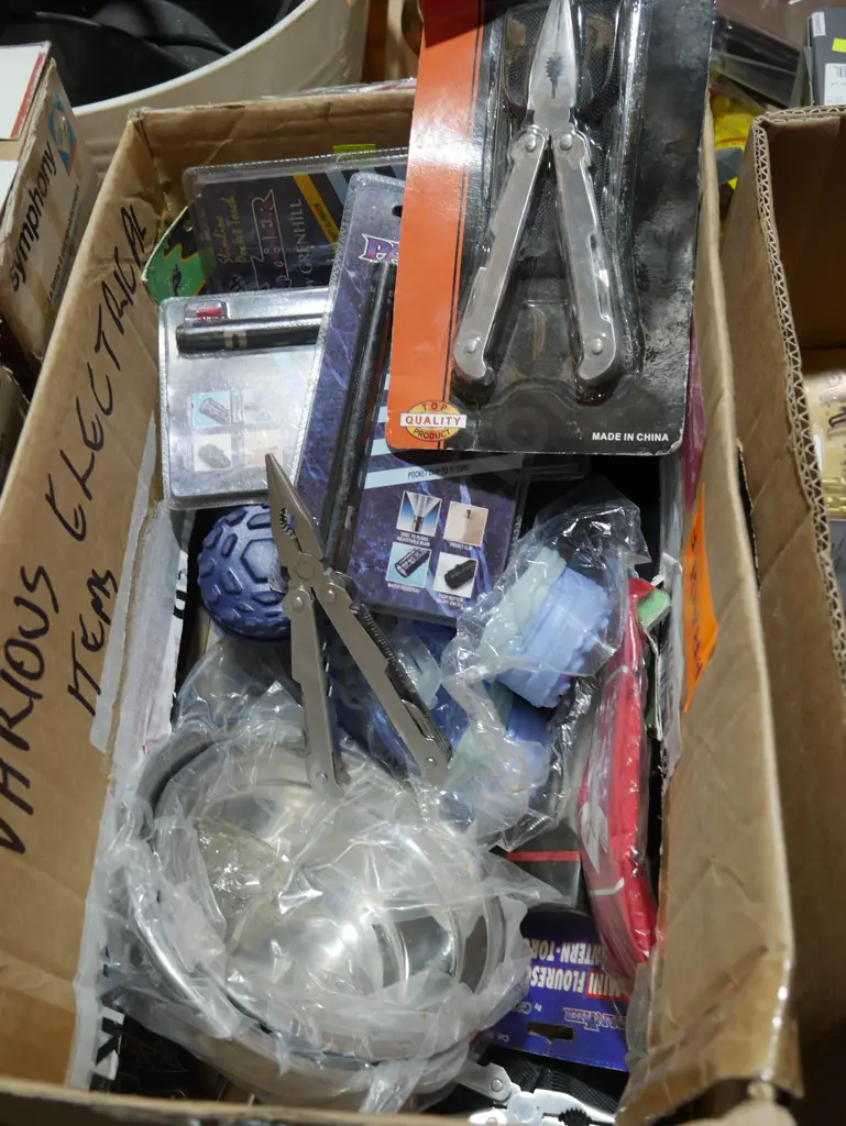 Multi tools, stainless steel pans etc Image 1++