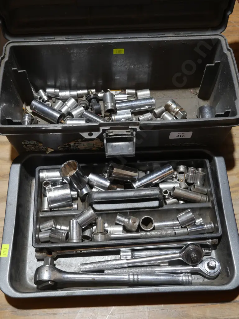 Tool box and sockets Image 1++