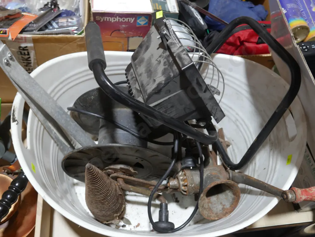 Garage sundries Image 1++