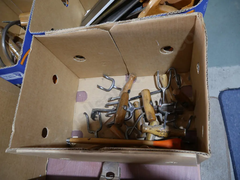 Vintage Bale hooks Image 1++