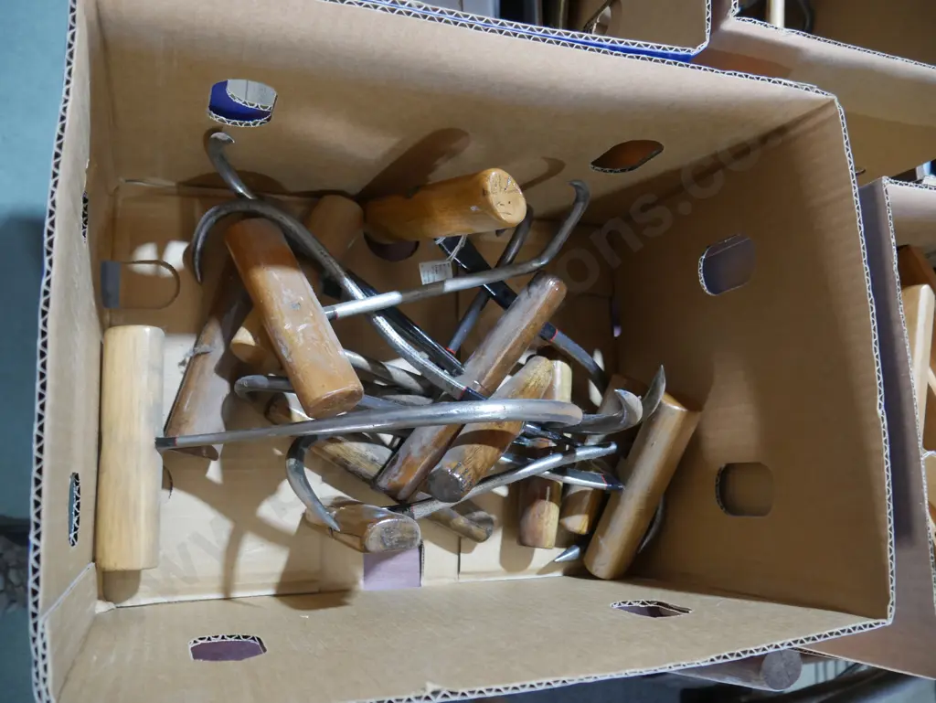 Bale hooks Image 1++