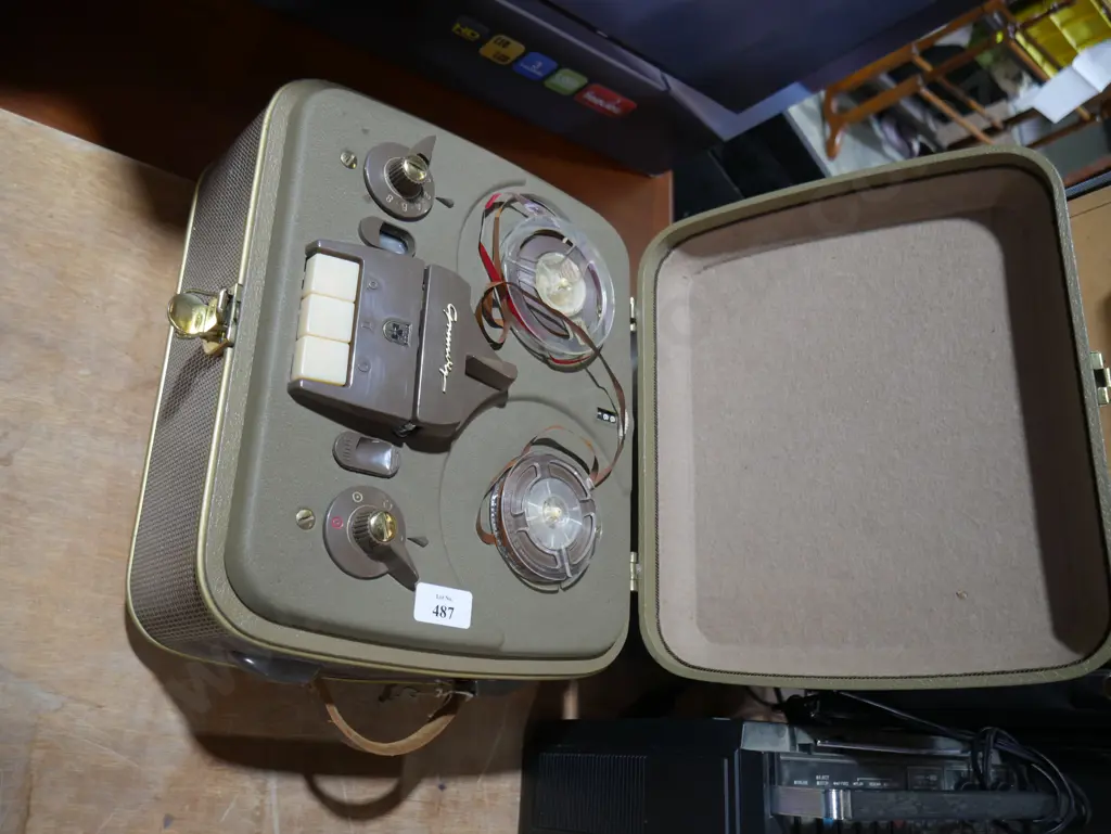 Reel to reel tape recorder Image 1++