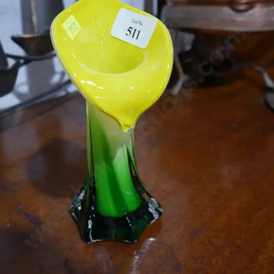 Art glass vase