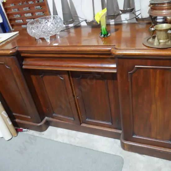 Sideboard
