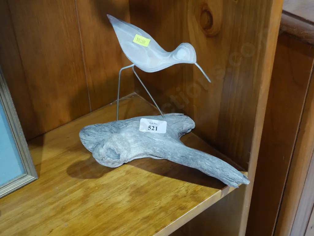 Natural wood bird carving Image 1++