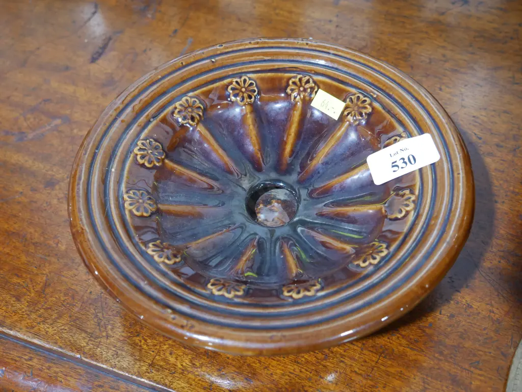 Brown glazed ceramic spittoon, Milton Pottery? Image 1++