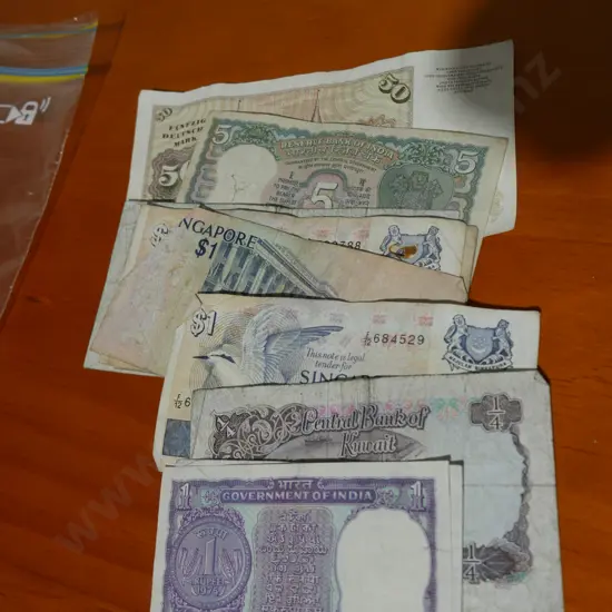 World bank notes