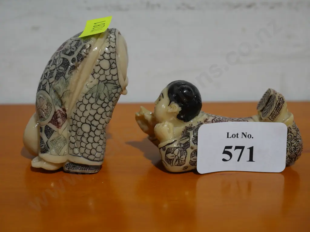Japanese netsuke erotic figurines Image 1++