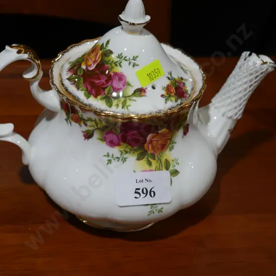 Royal Albert old country rose tea pot