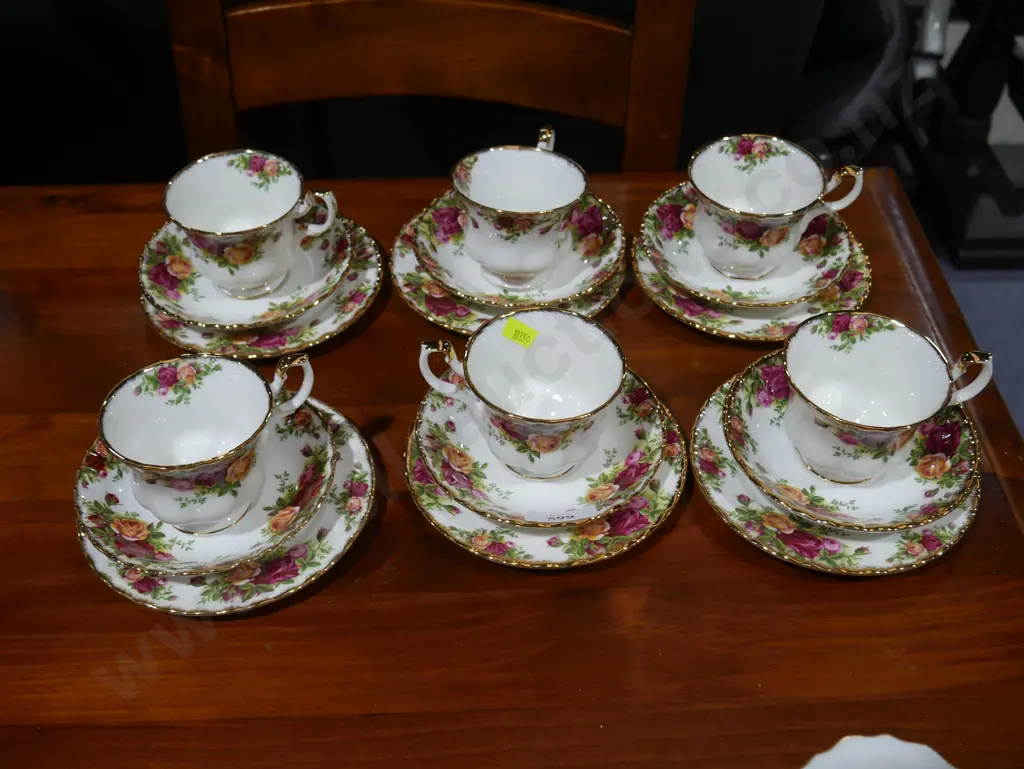 Royal Albert old country roses trios Image 1++