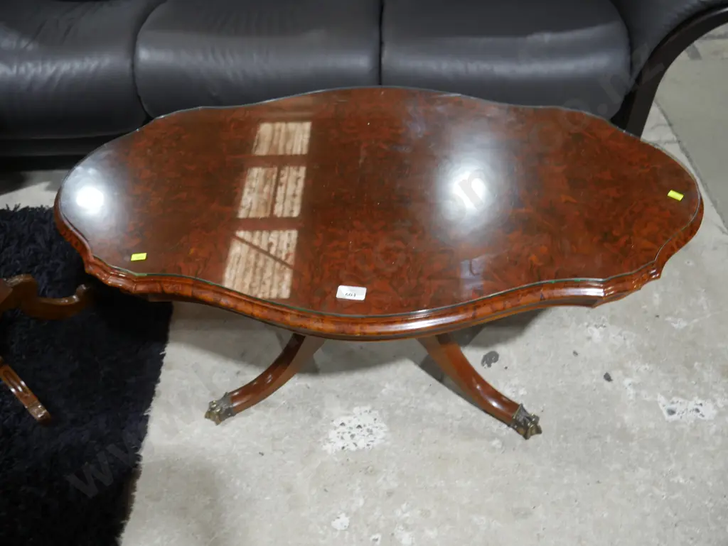 Coffee table Image 1++